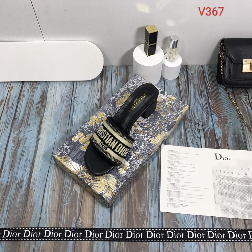 CHRISTIAN DIOR HEELS – New Arrival