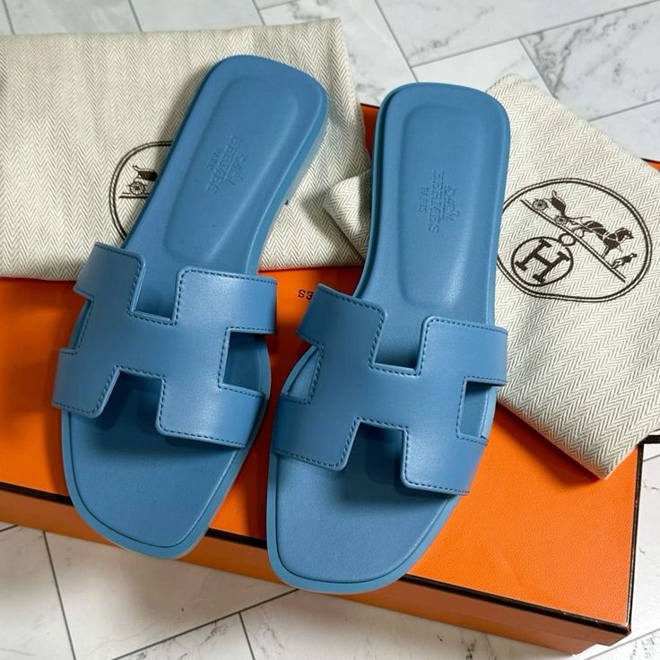 HERMÈS Oran Slippers