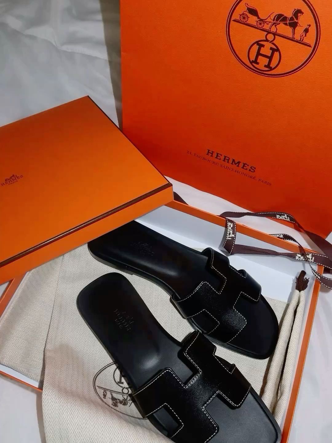 HERMÈS Oran Slippers