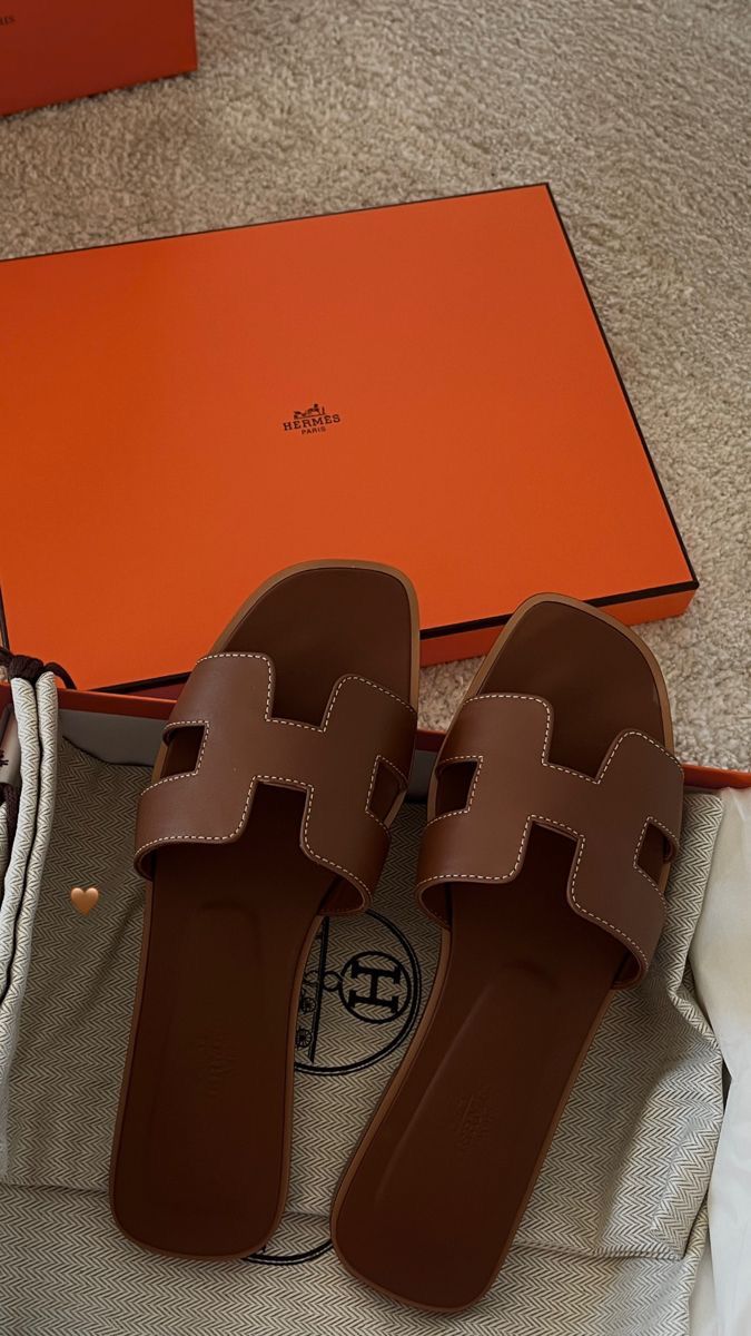 HERMÈS Oran Slippers