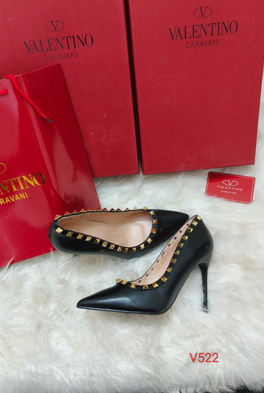 Valentino Rockstud Grainy Leather Pumps