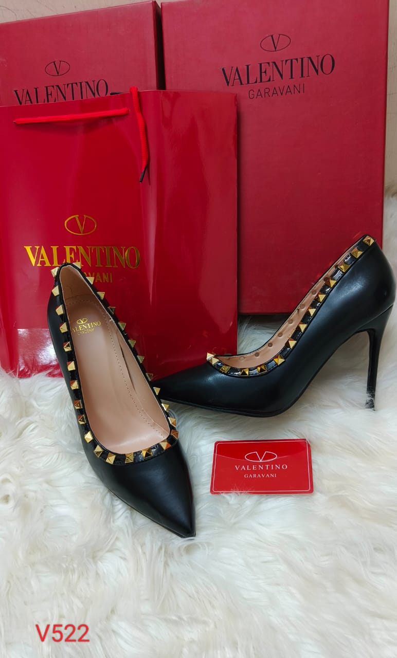 Valentino Rockstud Grainy Leather Pumps