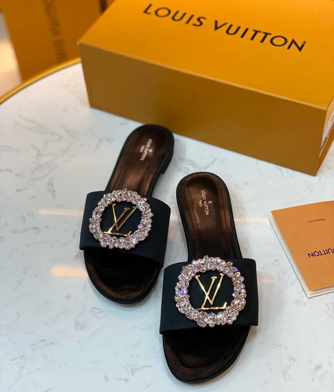 LOUIS VUITTON Flats