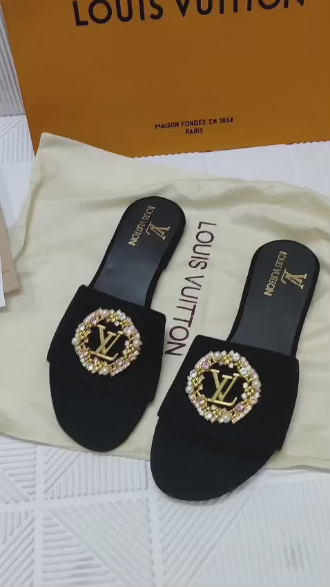 LOUIS VUITTON Flats